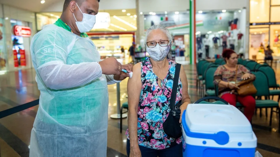 Com baixa procura, Secretaria de Saúde alerta para importância da vacinação contra Influenza