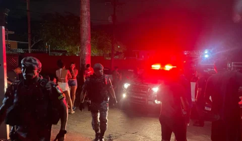 Vídeo: Duas pessoas morrem em tiroteio durante festa em marina no Tarumã