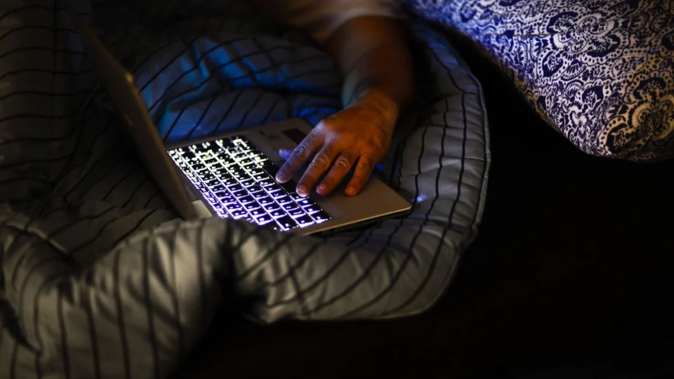 Insônia: especialistas alertam para riscos de remédios inadequados