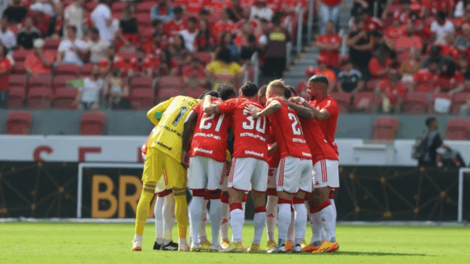 Com golaço de Mauricio nos acréscimos, Inter vence o Flamengo no Beira-Rio