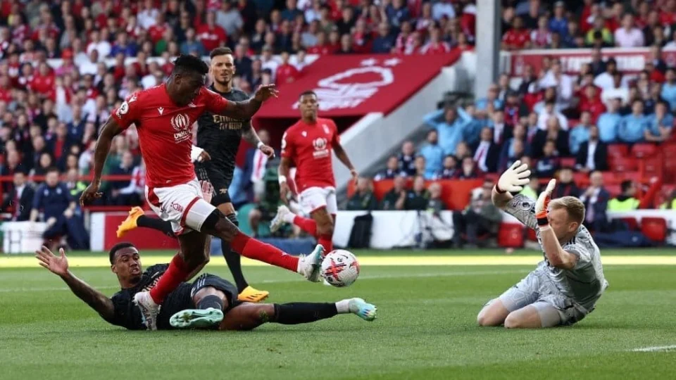 Arsenal perde para Nottingham Forest, e City é campeão da Premier League