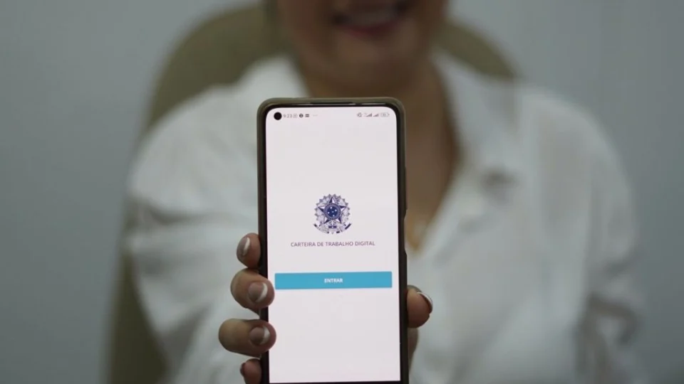 Confira as vagas de emprego disponíveis para esta sexta-feira