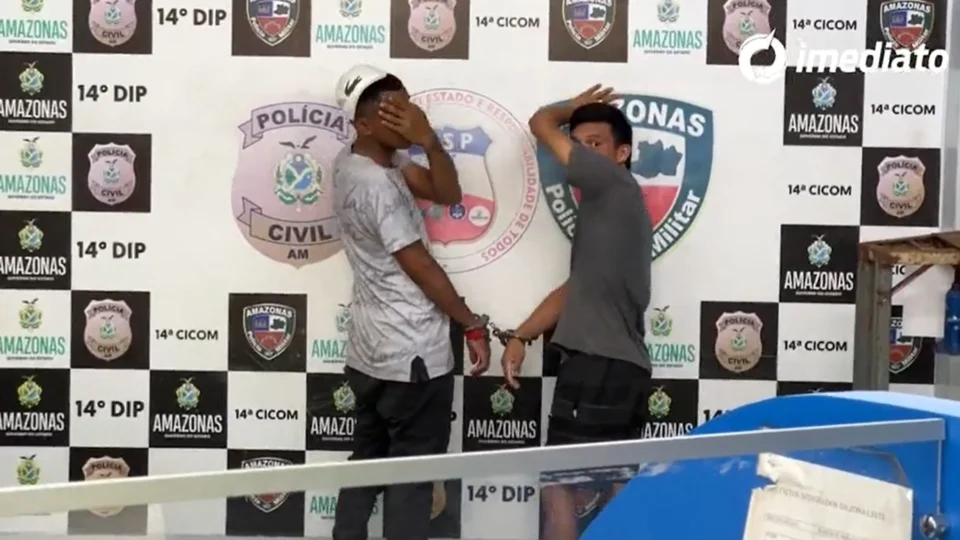 Dupla é presa ao tentar assaltar ônibus da linha 678 usando uma faca de cozinha