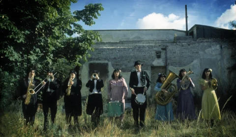 Trupe Ave Lola e Batida estreiam programação internacional no Teatro da Instalação