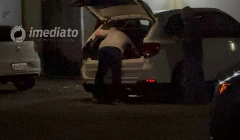 VÍDEO: Polícia Civil atira contra carro BMW supostamente clonado, no Passeio do Mindú