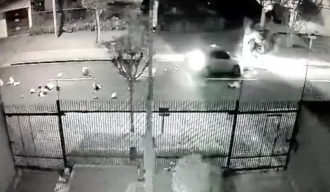 VÍDEO: Catadora de recicláveis é atropelada e arrastada por carro