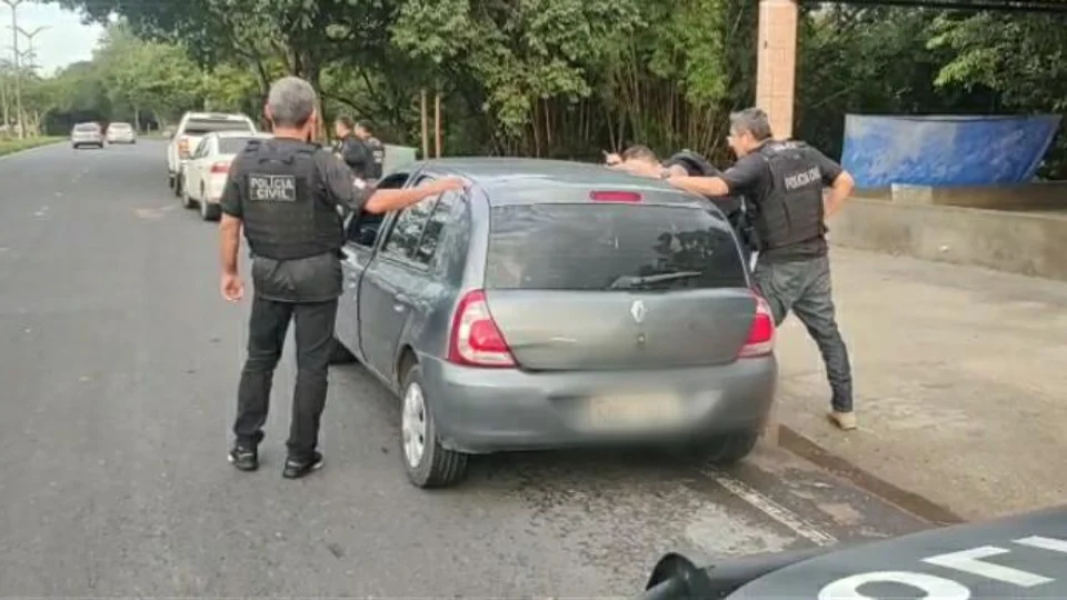 Passageira denuncia motorista de aplicativo por oferecer bebida batizada e furtá-la durante corrida