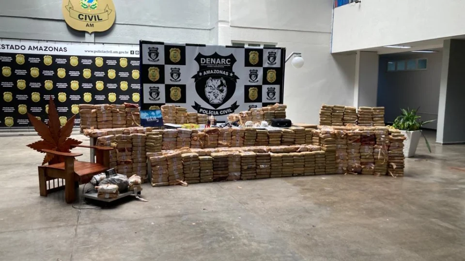 Trio é preso com drogas avaliadas em mais de R$ 8 milhões