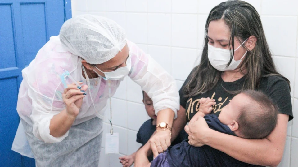 Manaus oferece imunização contra Covid-19 em 75 pontos nesta semana