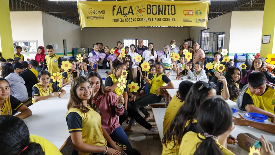 Faça Bonito: campanha contra o abuso e exploração sexual chega a escolas do AM