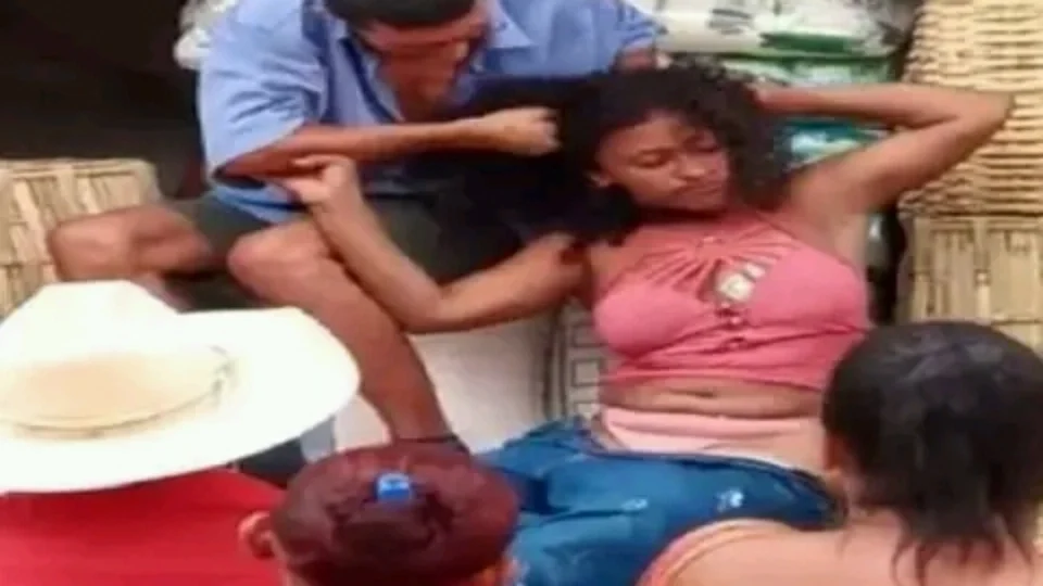 Mulher é presa ao enganar vigia de armazém no centro de Manaus