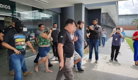 Trio é preso suspeito de envolvimento na morte de mulher no bairro Distrito Industrial