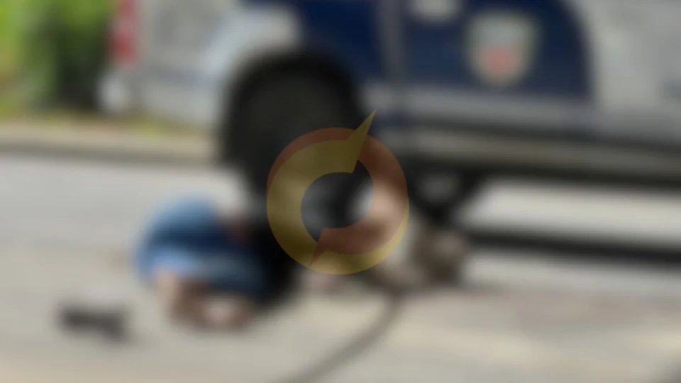 Mulher é encontrada morta a pedradas e facadas embaixo de viaduto