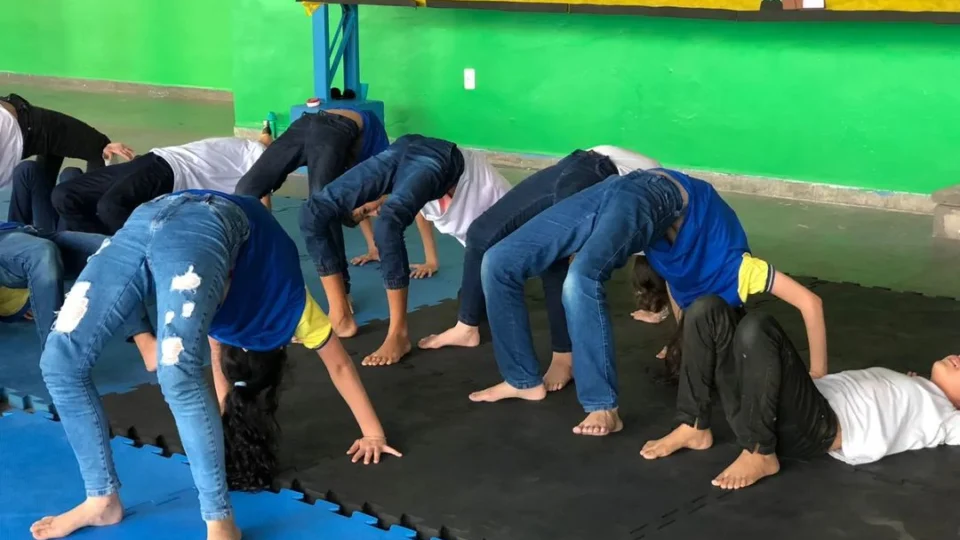 ‘Circo Caboclo’ leva oficinas para escolas das zonas periféricas de Manaus
