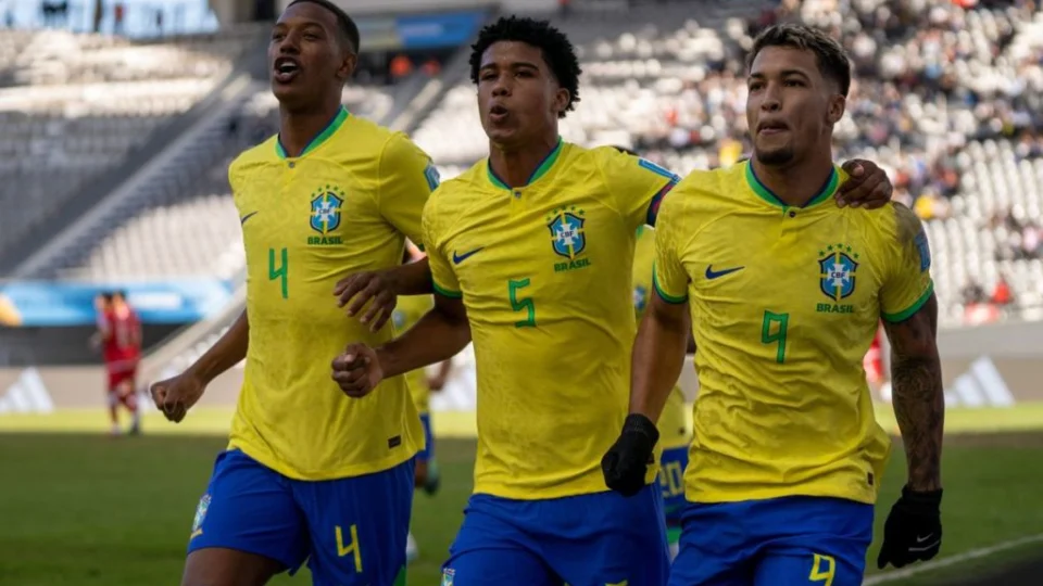 Brasil aplica 4 a 1 na Tunísia e avança às quartas do Mundial Sub-20