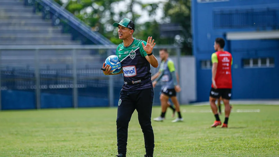 Manaus recebe o São José-RS no estádio da Colina buscando recuperação na Série C