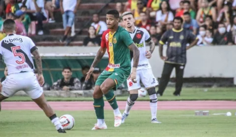 STJD bane atacante por envolvimento em casos de manipulação no futebol