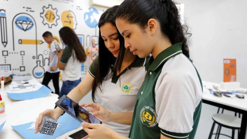 Escolas do AM podem se inscrever em prêmio científico até 12 de julho