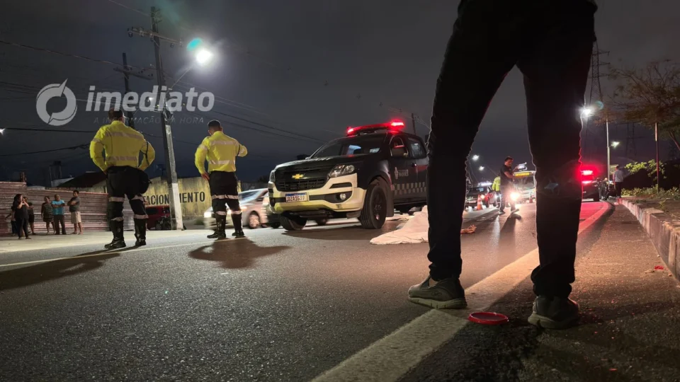 Idoso morre após ser atropelado em faixa de pedestre na Avenida das Torres