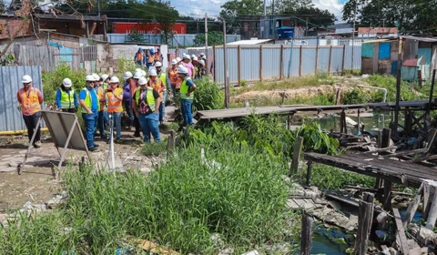 Missão do BID acompanha avanços do Prosamin+ nas comunidades da Sharp e Manaus 2000