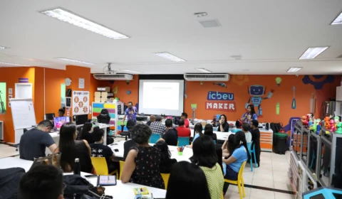 Curso sobre linguagem de programação é ofertado para professores no AM