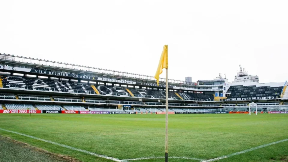 Com portões fechados, Santos e Flamengo se enfrentam na Vila