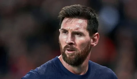 Paris Saint-Germain oficializa saída de Lionel Messi