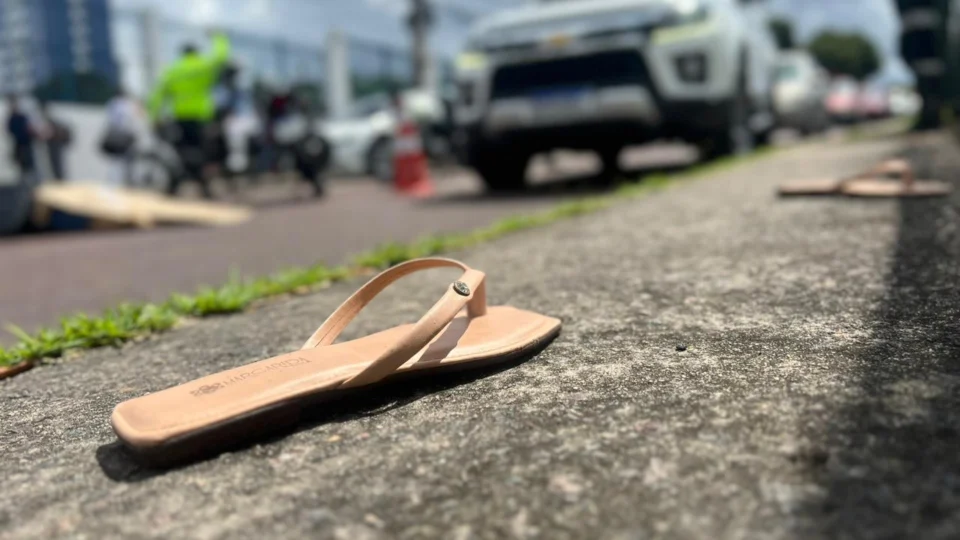 TRAGÉDIA: mulher morre após cair de moto Uber na Djalma Batista