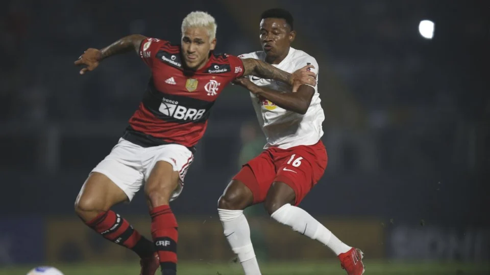 Flamengo enfrenta Bragantino nesta quinta-feira