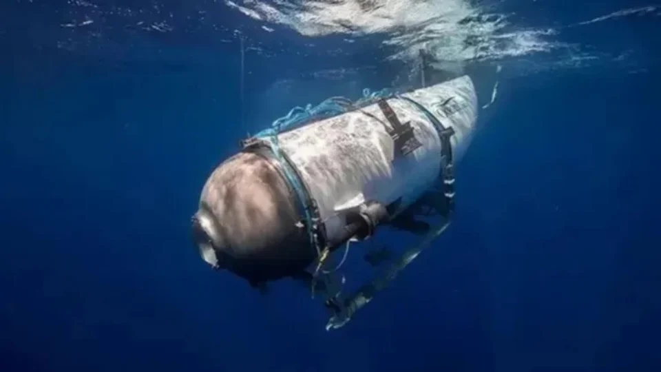 Prazo para oxigênio em submarino desaparecido chega ao fim
