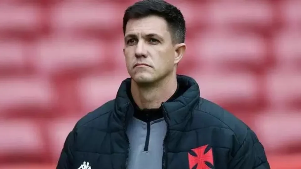 Vasco demite técnico Maurício Barbieri após mais uma derrota no Brasileirão