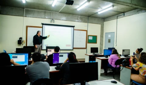 Faculdade abre inscrições para bolsas de graduação e pós de até 75% em Manaus