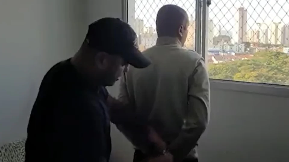 VÍDEO: Pastor evangélico é preso suspeito de estuprar adolescentes da igreja