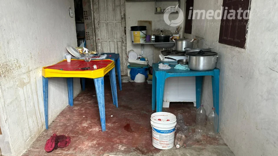 Homem é morto a tiros enquanto trabalhava em banquinha de churrasco