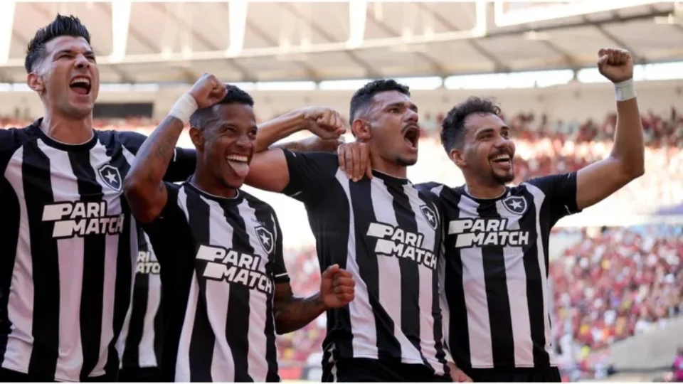 Brasileirão: Botafogo vence Vasco por 2 a 0