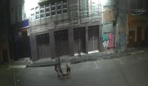 Veja vídeo: homem morto sendo arrastado por suspeitos no centro de Manaus