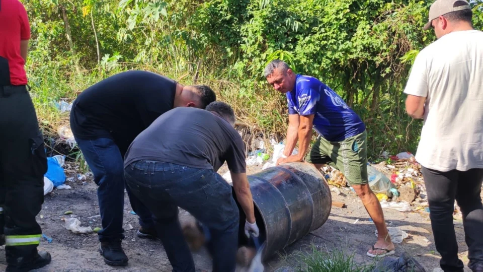 Corpo é encontrado dentro de tambor no Distrito Industrial