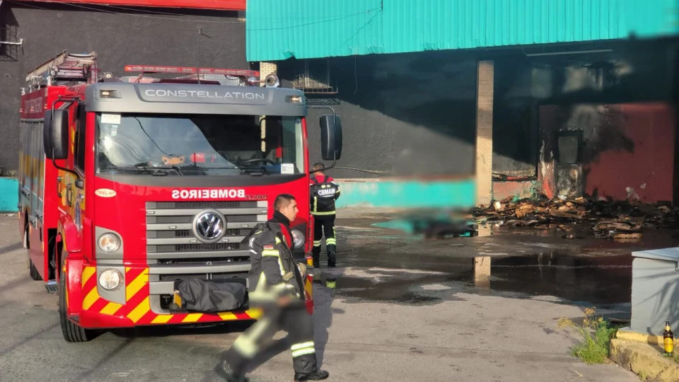 Princípio de incêndio atinge supermercado na zona centro-oeste de Manaus
