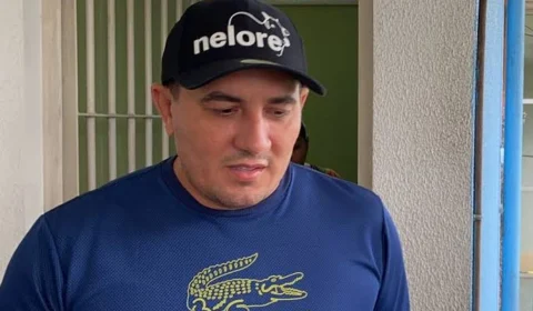 Prefeito acusado de chefiar esquema de fraude com desvios de R$ 29 milhões ganha soltura no Amazonas