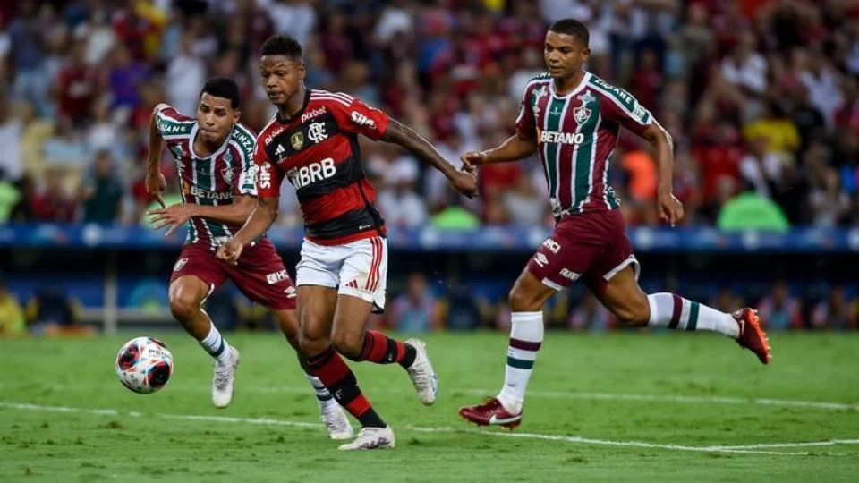 BRASILEIRÃO: Flamengo e Fluminense empatam sem gols