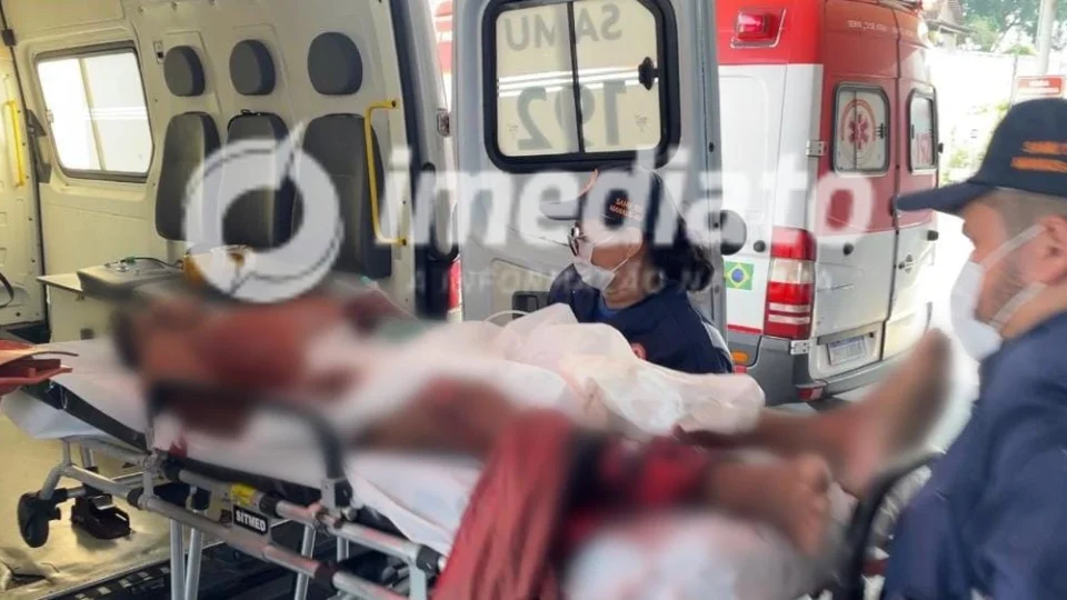 Veja vídeo: “Torta” esfaqueia homem durante desentendimento na zona Norte