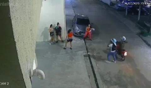 VÍDEO: bandidos assaltam mulheres na frente de academia no bairro Tarumã