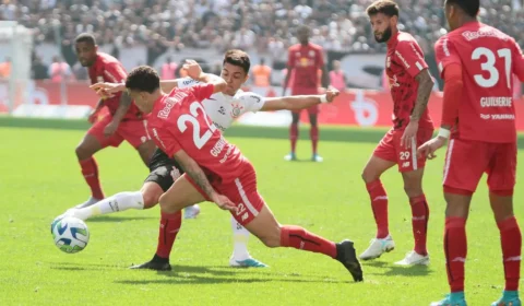 Série A: Bragantino deixa Corinthians perto da zona de rebaixamento