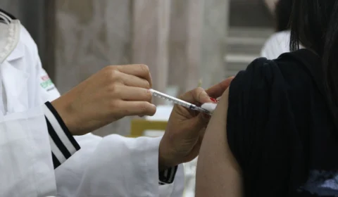 Casos de covid-19 e de gripe estão em queda, aponta boletim da Fiocruz