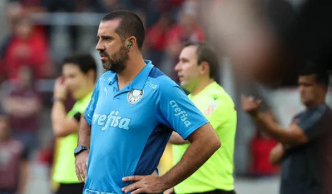 CBF denuncia auxiliar de Abel Ferreira por xenofobia: ‘Ato lamentável’