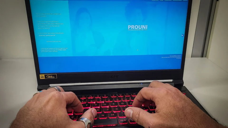 Prouni: prazo para comprovar dados termina nesta terça-feira