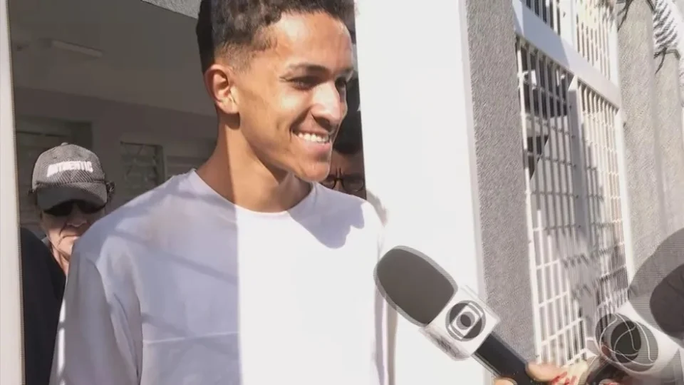 Jovem de 18 anos mata idosa por diversão segundo a polícia; o corpo foi enterrado no quintal da casa da vítima