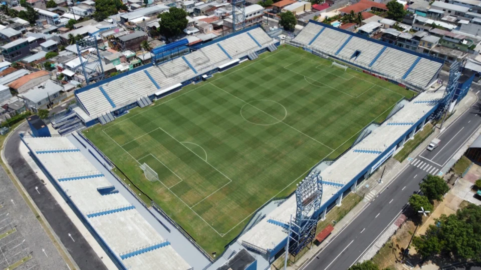 Nacional FC e Parnahyba SC se enfrentam no Estádio Ismael Benigno