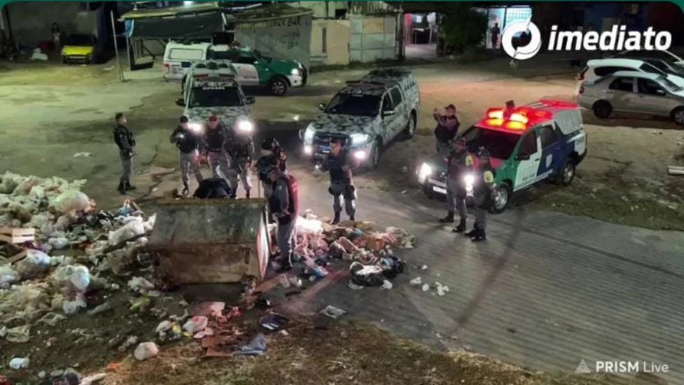 Polícia procura em lixeiras corpo de jovem torturado; namorada foi morta de manhã a tiros