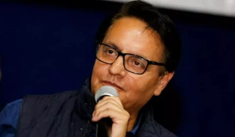 VÍDEO: candidato à presidência do Equador é assassinado com três tiros